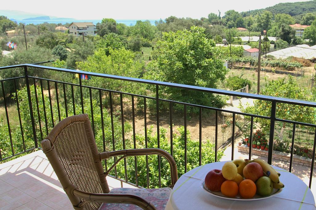 Kefalas Apartments Parga Bilik gambar