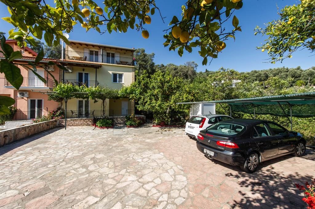 Kefalas Apartments Parga Luaran gambar