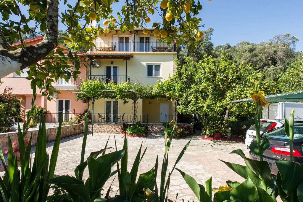 Kefalas Apartments Parga Luaran gambar