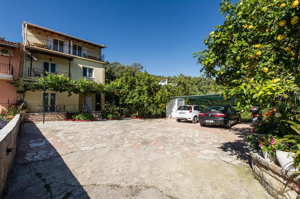 Kefalas Apartments Parga Luaran gambar