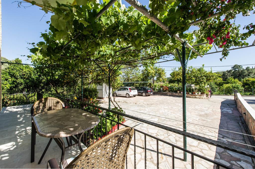 Kefalas Apartments Parga Luaran gambar