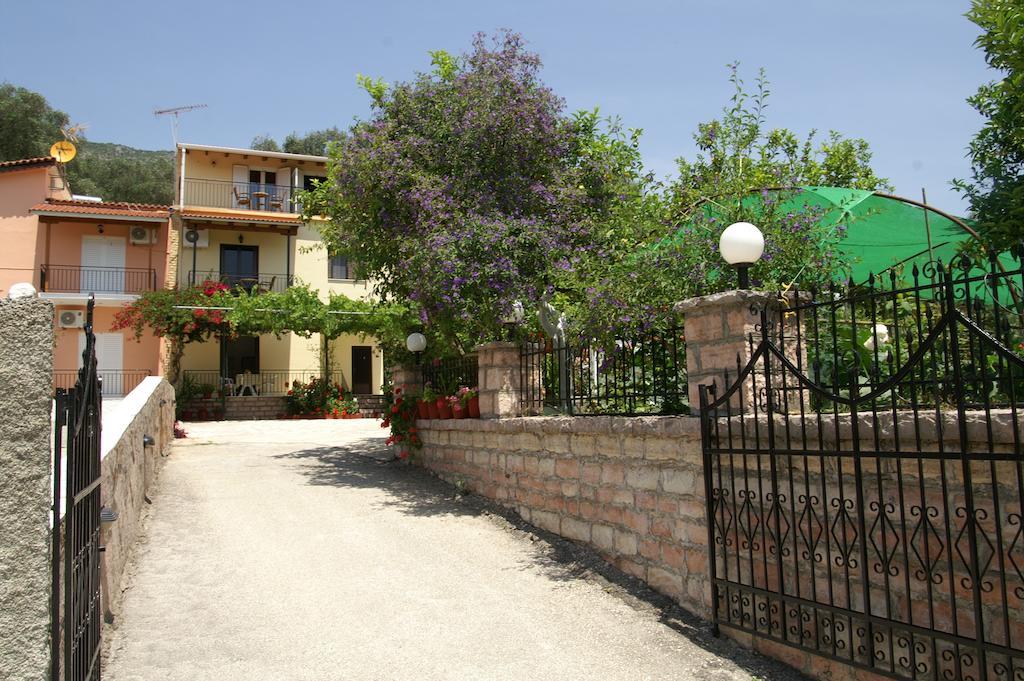 Kefalas Apartments Parga Luaran gambar