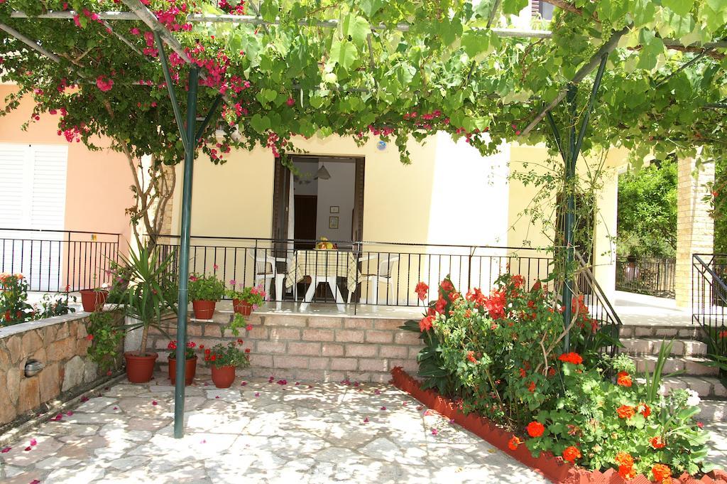 Kefalas Apartments Parga Luaran gambar